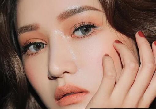 南瓜妝要怎么畫才好看？看完南寧彩妝培訓(xùn)的教程就懂了