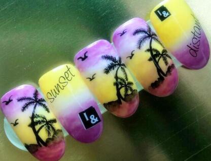 南寧美甲課堂：海濱風(fēng)情美甲作品