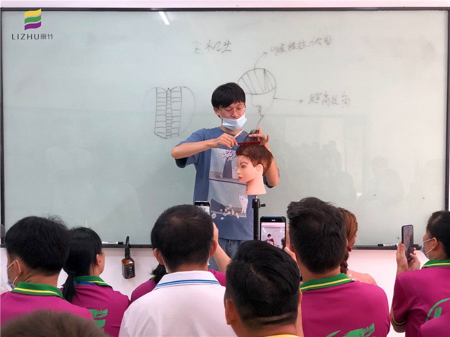 南寧美發(fā)課堂：男士剪發(fā)剪的是什么？