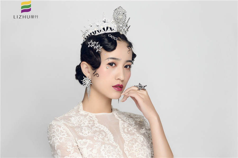 南寧化妝學(xué)校：一眼傾心眼妝教程