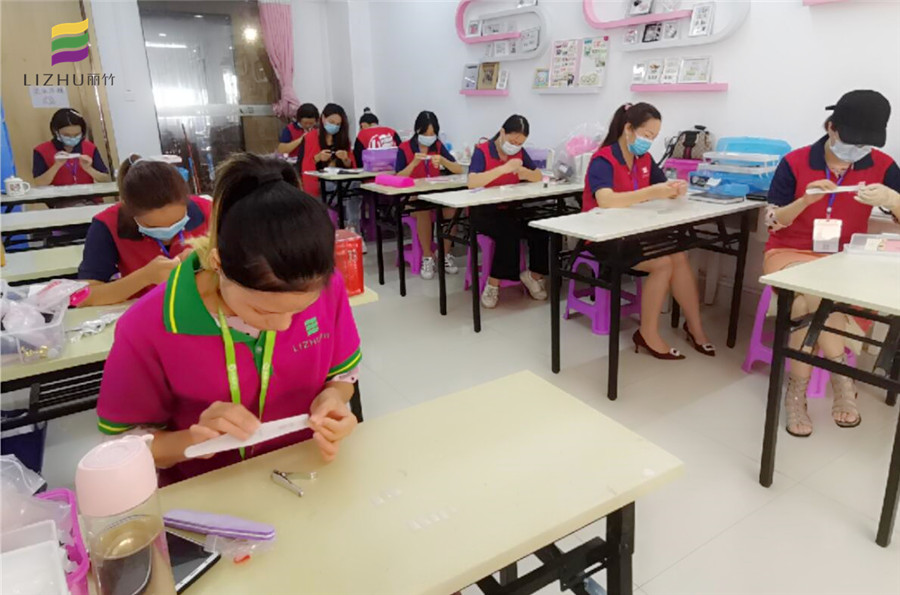 南寧美甲學(xué)校：歡迎你們，新同學(xué)