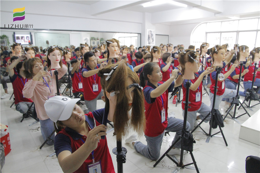 廣西美發(fā)學校：嘗試改變人生軌跡