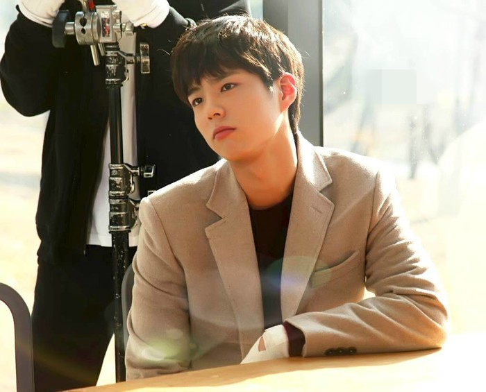 廣西美發(fā)學校：什么是“頭發(fā)打薄”