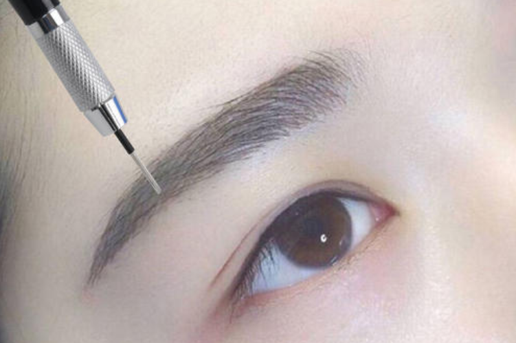 南寧紋繡學校：紋眉發(fā)炎處理技巧