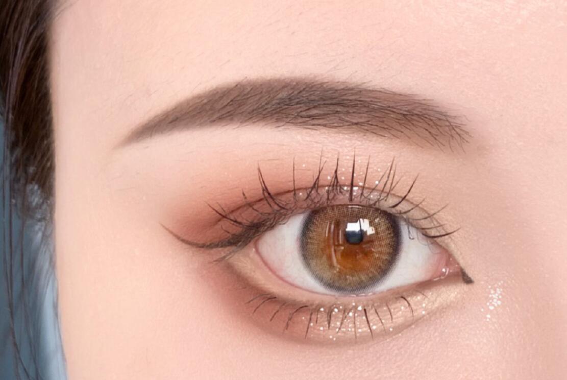 “玫瑰冰茶”眼妝教程，體現(xiàn)南寧化妝班哪家好