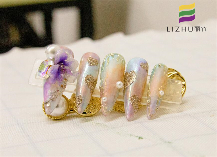 甲片可以重復(fù)使用嗎？廣西美甲排行榜專業(yè)教學(xué)