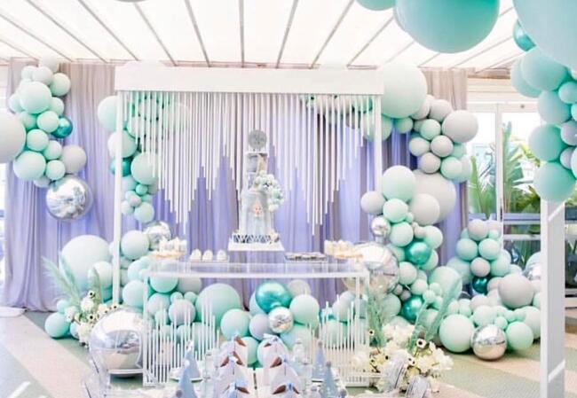 怎樣才能布置出好看的花藝氣球裝飾？南寧花藝學(xué)校教你