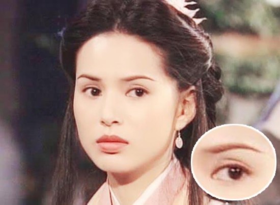 南寧彩妝學(xué)校預(yù)測：咬唇妝和柳葉眉大火歸來