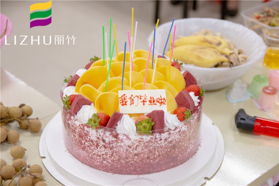 南寧美容培訓(xùn)學(xué)校舉行畢業(yè)座談會(huì)