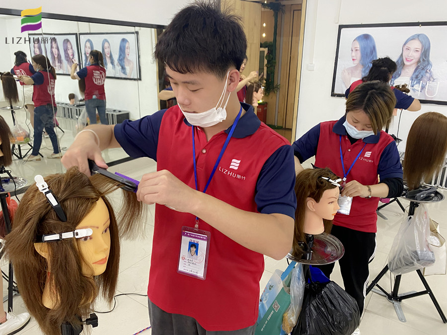 學(xué)了這份直板拉發(fā)教程，才知道南寧美發(fā)培訓(xùn)學(xué)校哪家好