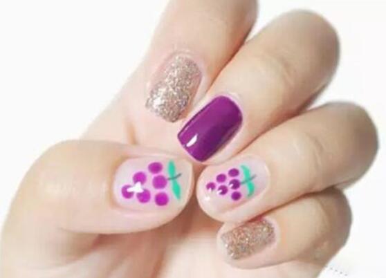 葡萄美甲怎么畫？廣西美甲培訓(xùn)教你