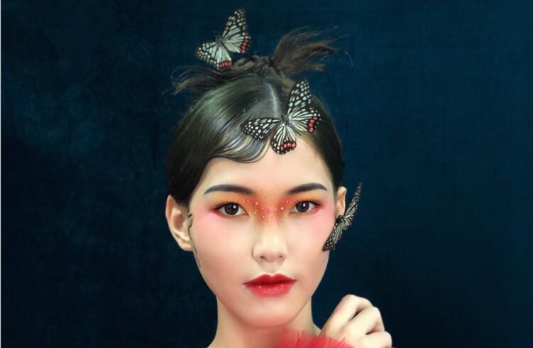 元氣蝴蝶妝容，彰顯南寧學彩妝的學校哪家?guī)熧Y強