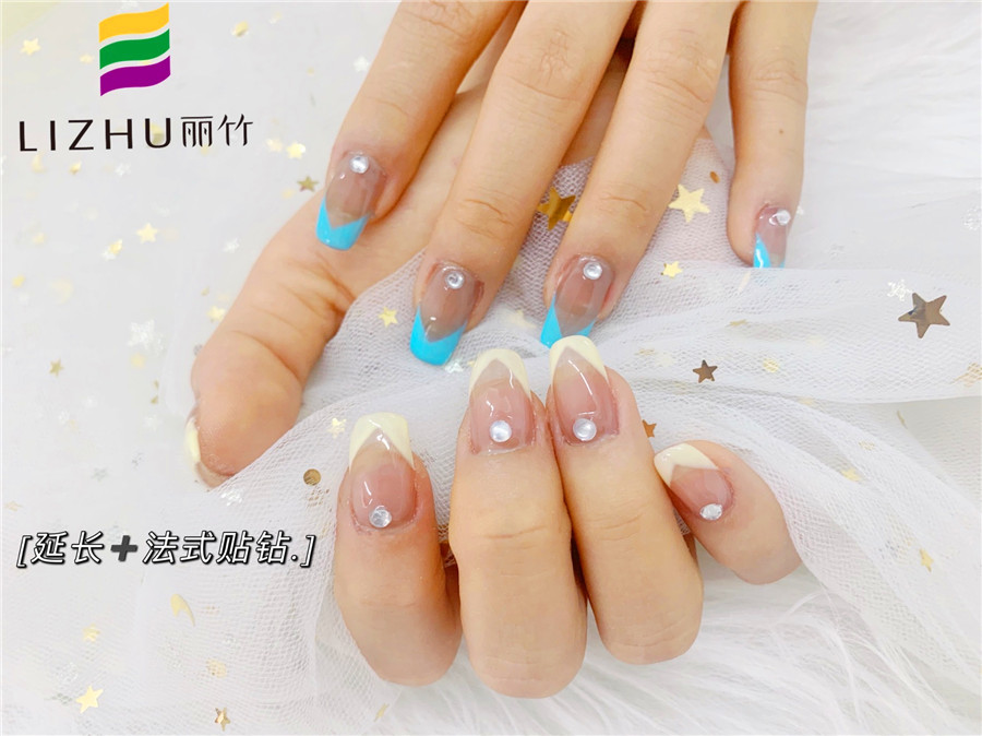 學(xué)延長甲教程，感受廣西學(xué)美甲哪家專業(yè)？