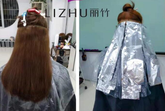 正確褪淺的技巧，南寧美發(fā)課堂正在講解