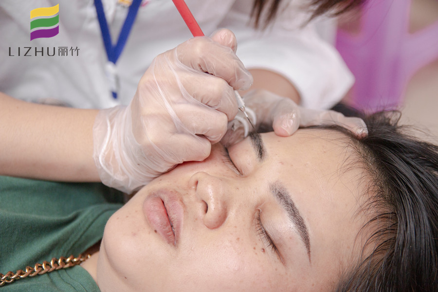 麗竹紋繡學(xué)校：紋繡二次補(bǔ)色的注意事項