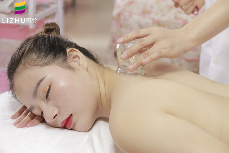 拔罐的注意事項，南寧美容師培訓學校必學課程