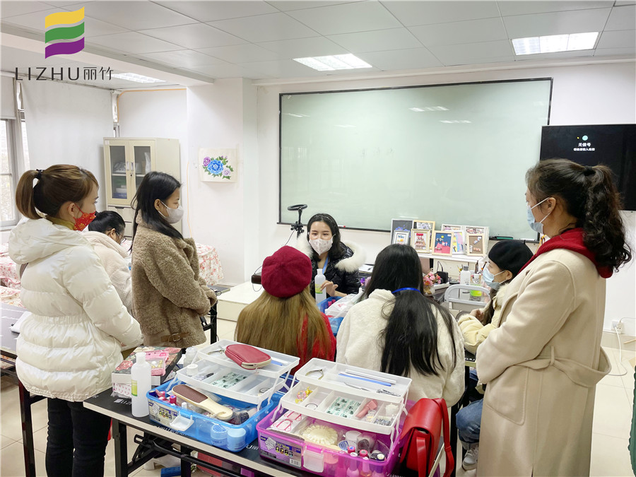 1645238877512785.jpg 認(rèn)識工具-1_副本.jpg