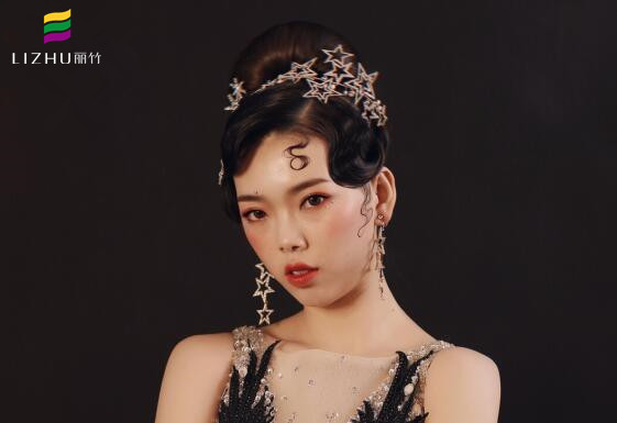 廣西彩妝培訓(xùn)學(xué)校作品欣賞，打造不同風(fēng)格的新娘妝