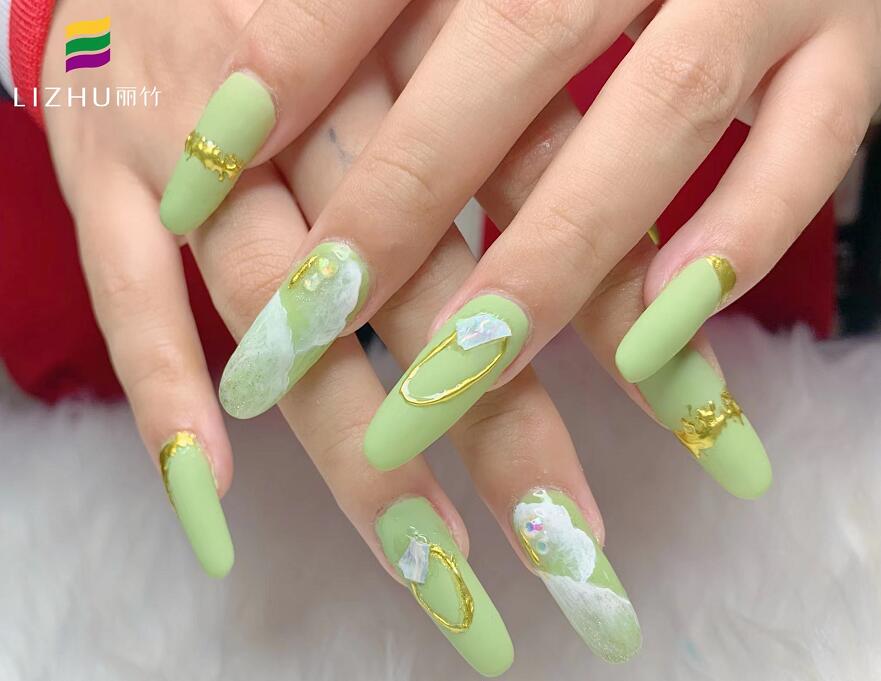 怎么挑選適合的指甲油顏色？南寧美甲基礎(chǔ)教程