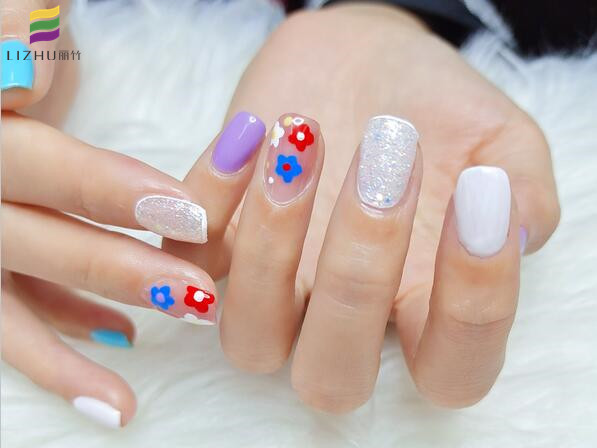 春日美甲，藍(lán)天白云，花兒朵朵開