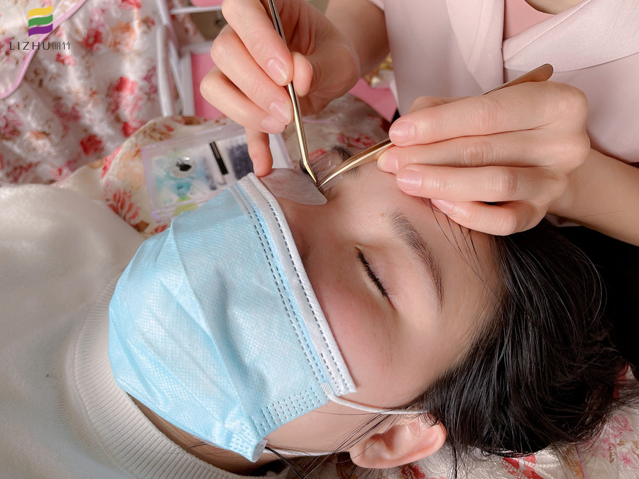 如何選擇合適的美睫款式？廣西紋繡美睫培訓(xùn)有妙招