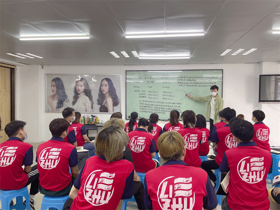 燙染理論知識，南寧美發(fā)燙染課程分享