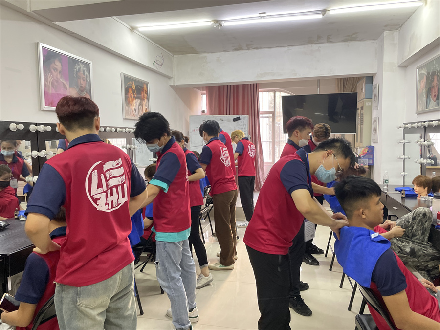 美發(fā)按摩實(shí)訓(xùn)，南寧美發(fā)專業(yè)學(xué)校洗護(hù)課程