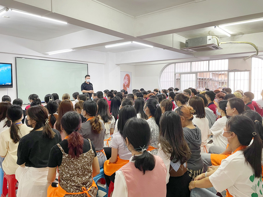 麗竹學(xué)校雙十一”課程勁爆活動(dòng)現(xiàn)場(chǎng)氣氛熱烈