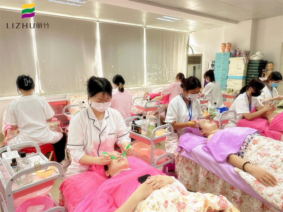 眼部撥筋的注意事項，南寧皮膚管理培訓(xùn)班分享貼士