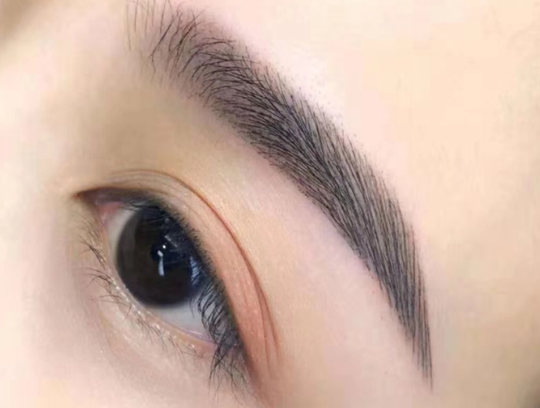 紋眉的價(jià)格怎么決定？南寧紋繡十大名校揭秘