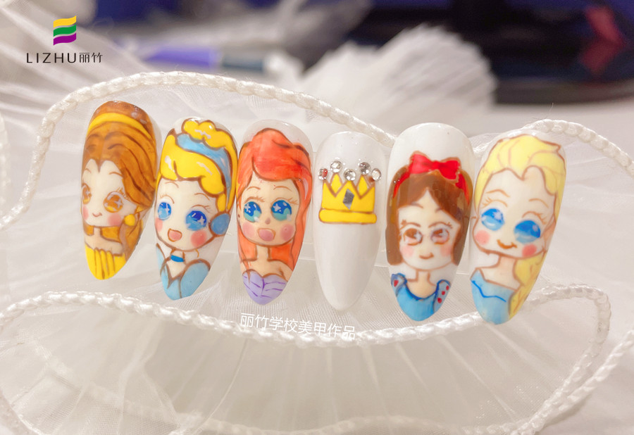 迪士尼公主美甲&可愛熊雕花美甲，廣西美甲師進修班作品
