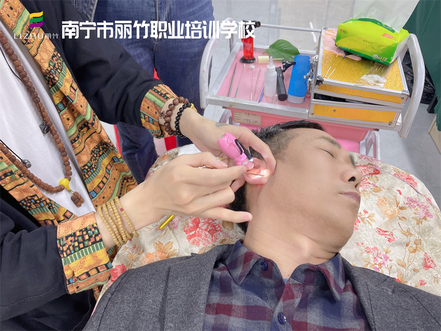 采耳的好處，南寧專業(yè)采耳培訓班告訴你