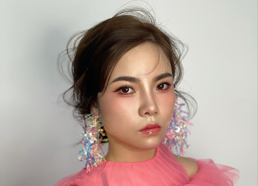 抽絲紋理新娘造型，廣西學(xué)新娘跟妝作品