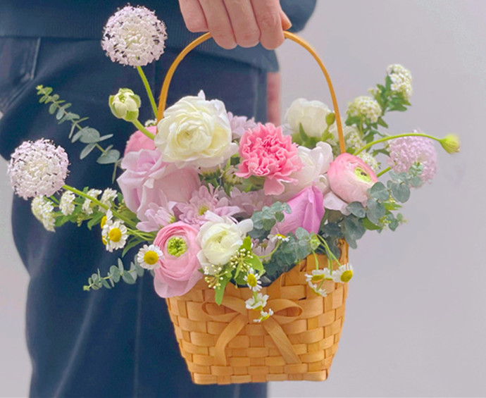 韓式手提花籃，南寧鮮花培訓(xùn)作品