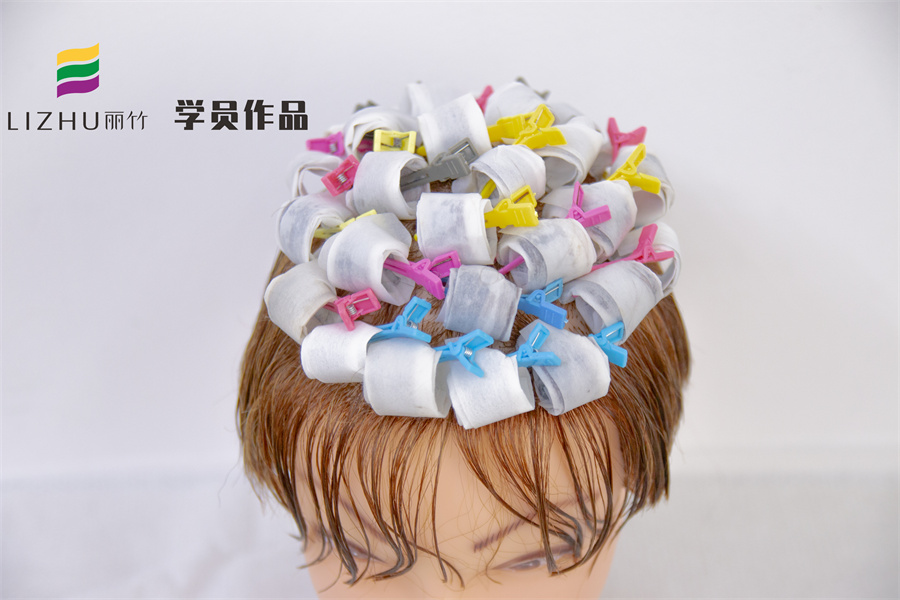 廣西燙發(fā)造型學校作品：錫紙燙、定位燙，包租婆卷筒造型