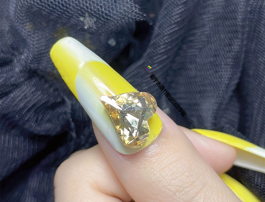 飾品美甲，廣西美甲造型培訓學員作品