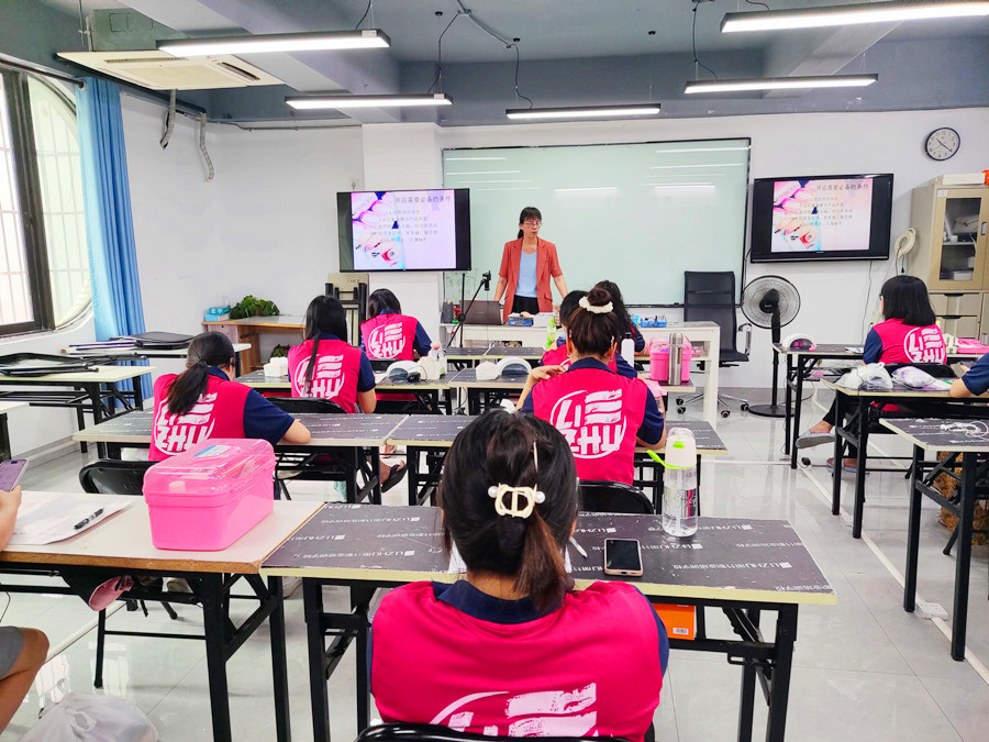 美甲創(chuàng)業(yè)計劃指導(dǎo) | 美甲職業(yè)規(guī)劃計劃