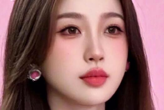 廣西化妝學(xué)基礎(chǔ)：溫柔約會(huì)妝