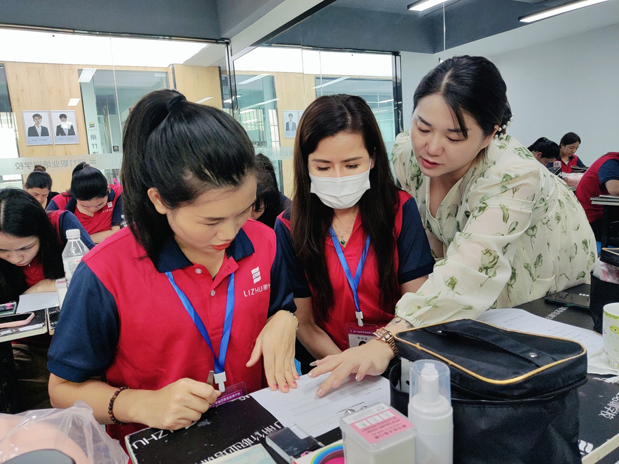 紙上練習(xí)睫毛，廣西美睫培訓(xùn)基礎(chǔ)練習(xí)