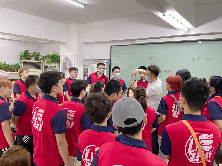 南寧剪發(fā)：打??？剪短？傻傻分不清