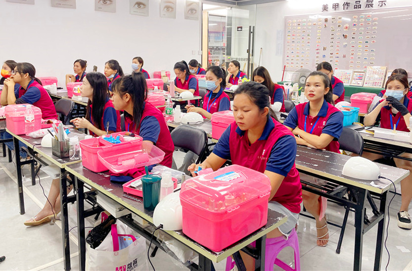 初中畢業(yè)學什么好？高中考不上大學怎么辦？