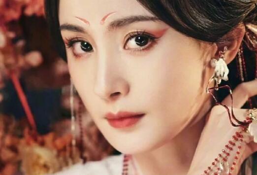 《狐妖小紅娘》眼妝教程，廣西化妝時(shí)尚培訓(xùn)