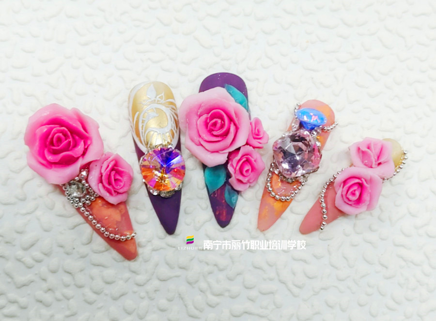 雙色玫瑰雕花，廣西美甲師培訓(xùn)作品