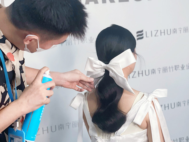 簡(jiǎn)約韓式新娘手法要點(diǎn)概述，廣西化妝學(xué)校教學(xué)筆記