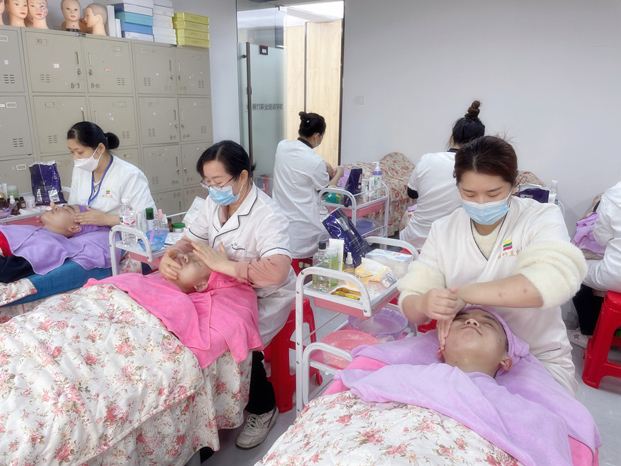 廣西美容養(yǎng)顏：如何保持皮膚白嫩？