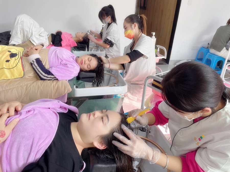 南寧頭療師：為什么越來越多人學頭療養(yǎng)發(fā)？