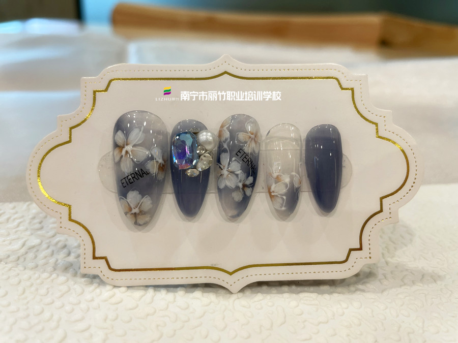 花卉美甲，南寧美甲進修提升