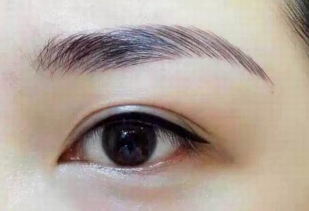 為什么眉毛和美瞳線要一起紋？南寧紋繡造型學(xué)校解析