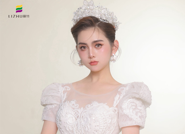 簡約氣質(zhì)新娘，廣西學新娘跟妝作品