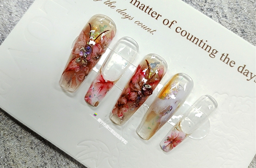 水彩花卉美甲,，廣西美甲學員培訓班作品